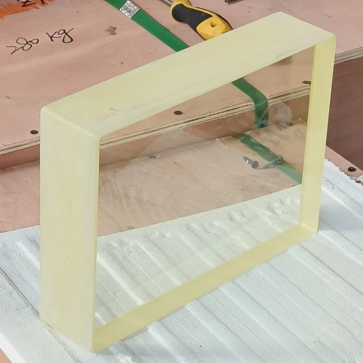 新余铅玻璃是什么材料做的